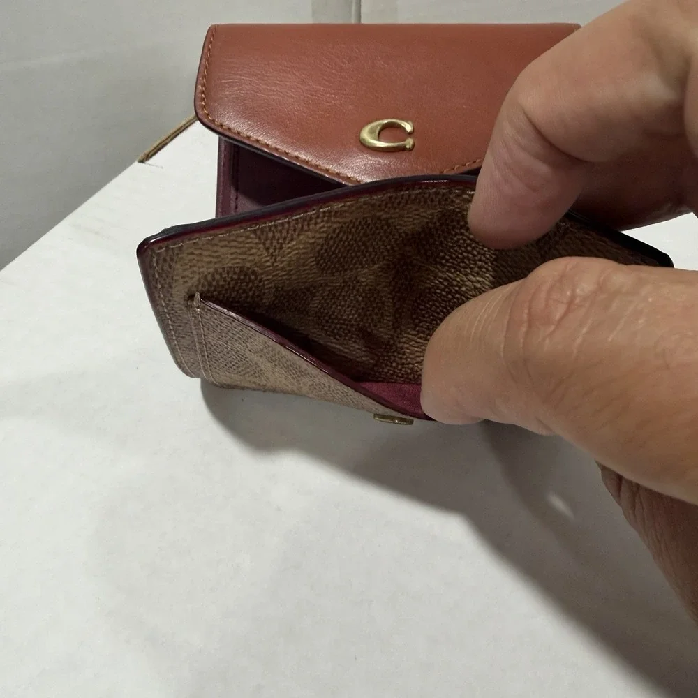 Coach Wyn Small Wallet In Colorblock Signature Canvas Brass/Tan/Rust C2329